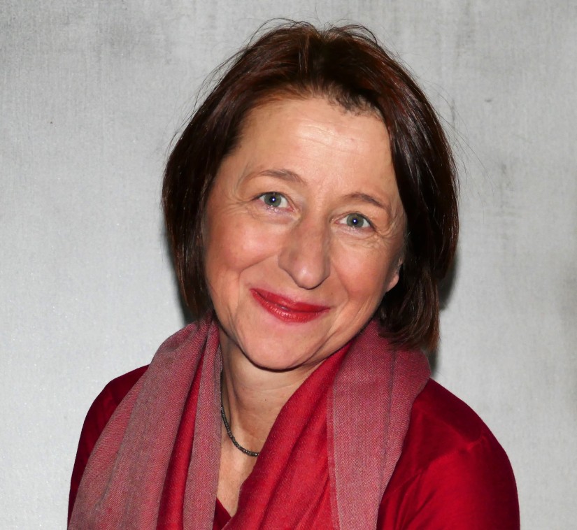 Manuela Züger, Physiotherapeutin, Schwerpunkt Neurorehabilitation und Feldenkraispädagogin